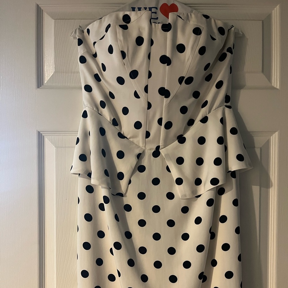 Black and white strapless dress size 8